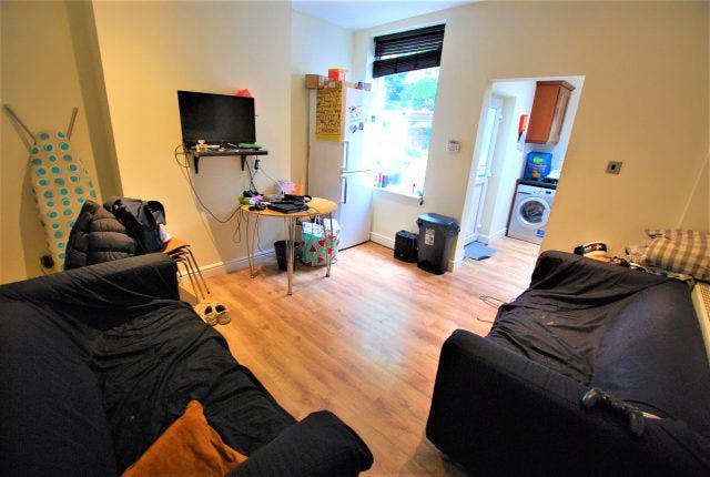 City Centre Double Room Available Next Month!  Main Photo