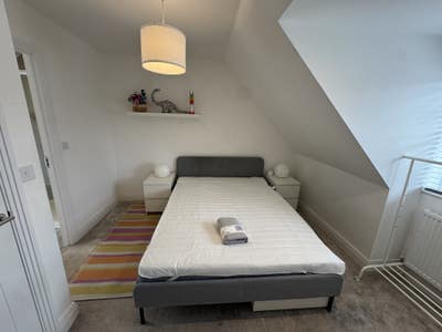Townhouse top floor new estate nr McDonalds/Tesco Main Photo