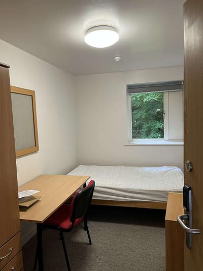 Student Flat Near Campus – Major Rent Discount Main Photo