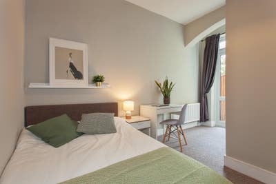 Modern Furnished Double Room | Thornton Heath  Main Photo