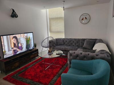 A room available in a flat share in Edinburgh Gate Main Photo