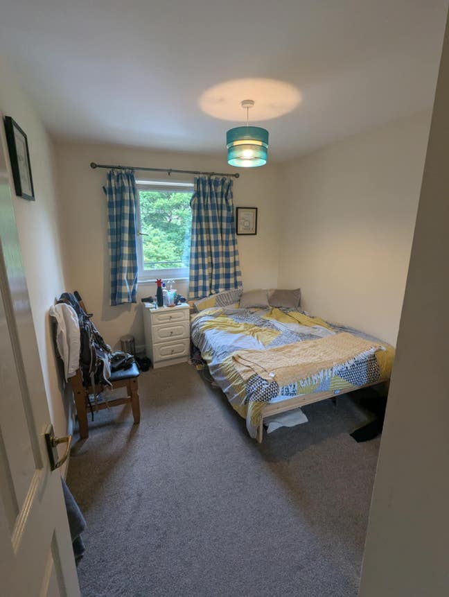 Flatmate wanted in spacious 2 bed flat  Main Photo
