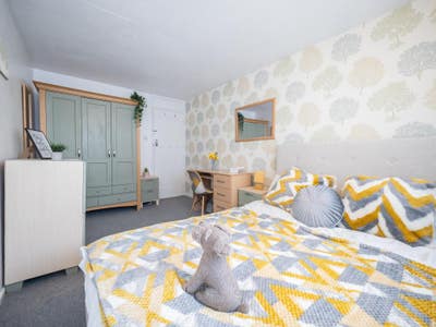 Luxury Double Room | 5mins walk from city centre Main Photo