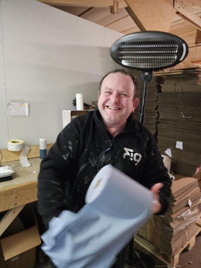 Looking for a room Main Photo