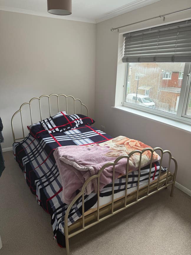 Double bedroom for rent Main Photo