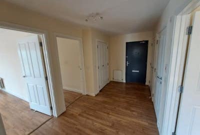Spacious Double Room, Riverside Flat Available Aug Main Photo