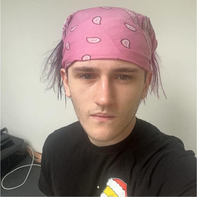 Looking for a room/ housemates to buddy up with :) Main Photo