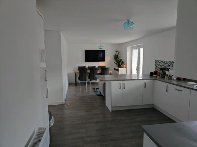 2 double rooms in large house in Hampton PE7 Main Photo