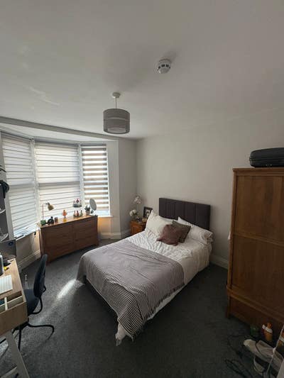 Double room in sociable house around Preston Circs Main Photo