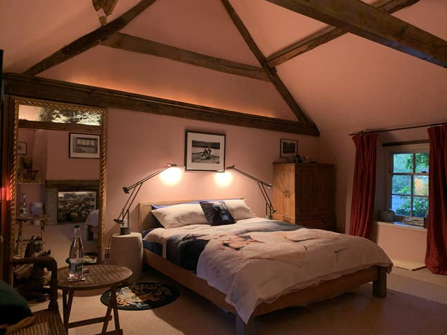 Convenient Dorset/Wilts Village Location Main Photo