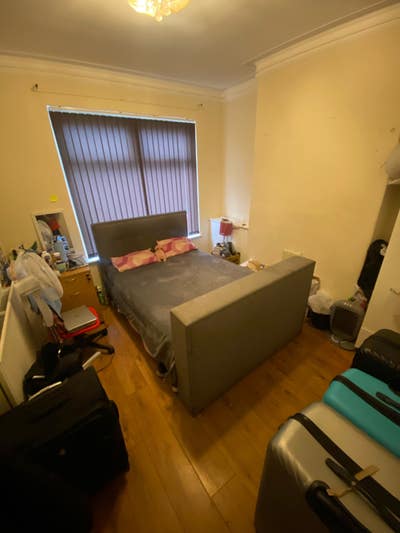 Double bedroom to rent Main Photo
