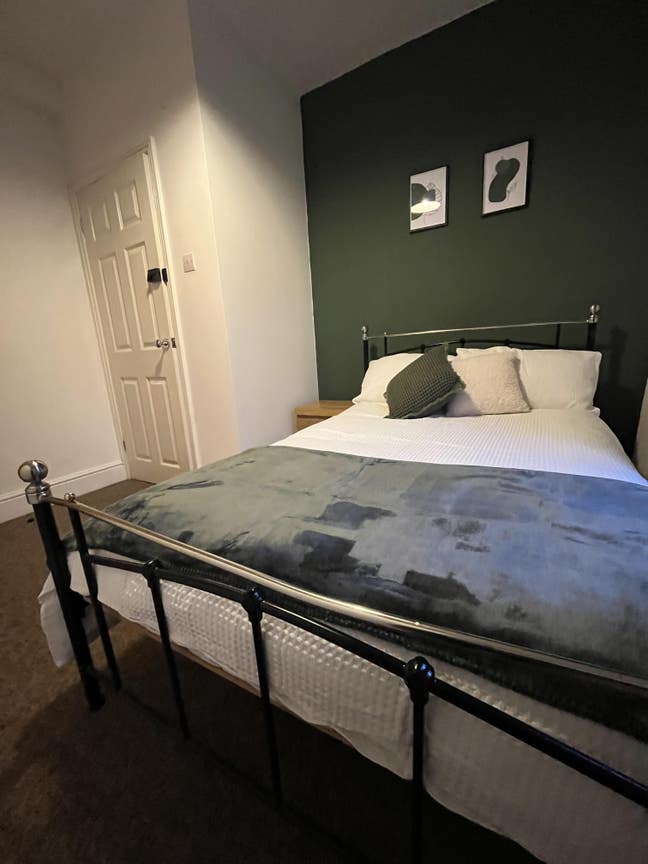 High Quality Double Room (No Couples) Main Photo
