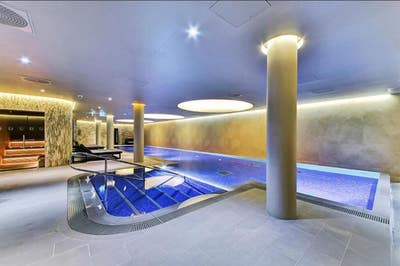 Bright Double Room| Canary Wharf| Gym, Pool, Sauna Main Photo