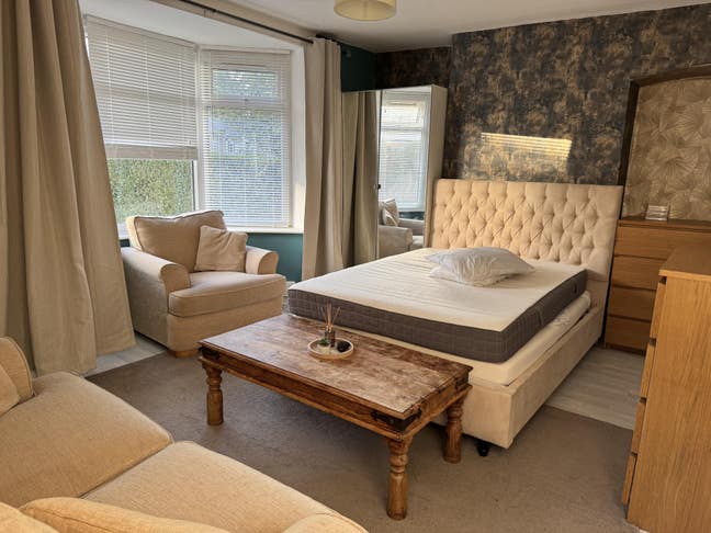 Comfortable Rooms short term available  Main Photo