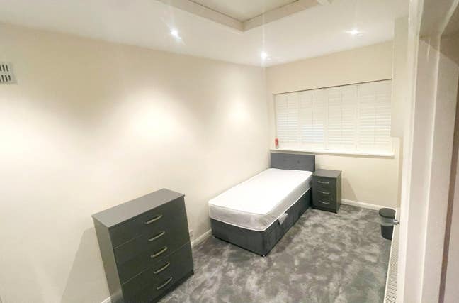 Single Room for rent Main Photo