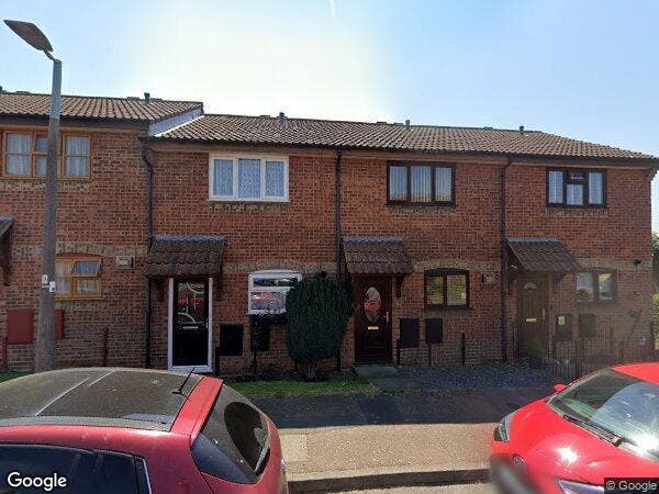 Room Available to Rent In a Family House Main Photo