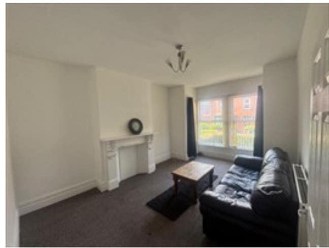  4 BED HOME  Main Photo