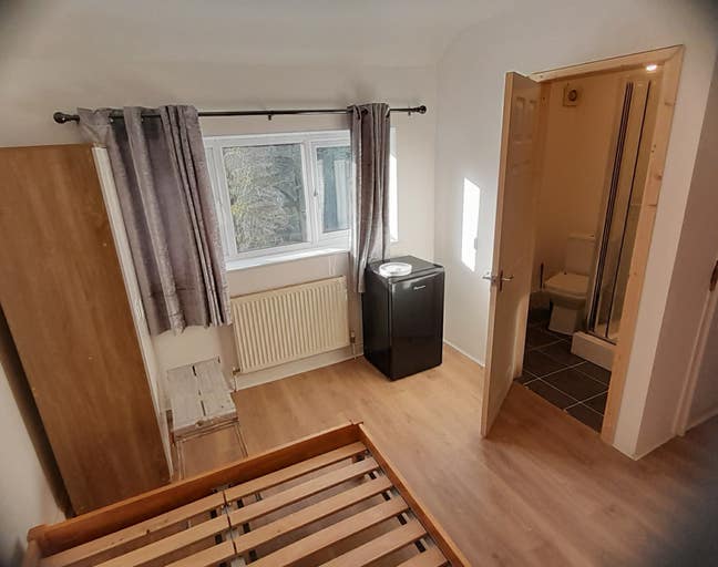 DSS accepted, £900pm en-suite room, Main Photo