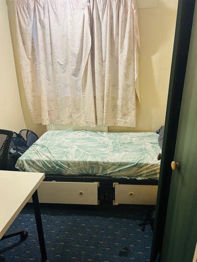 Single bedroom for rent in LS2  Main Photo