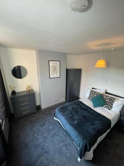 Large Double Room ✅ Bills Included Main Photo