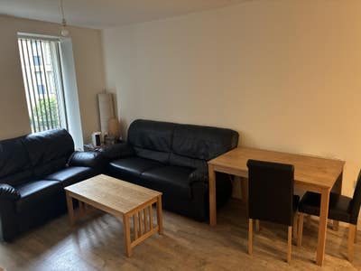 Double Bedroom Available in Central Birmingham Main Photo