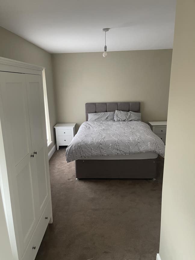 Large double en-suite room in stylish house Main Photo