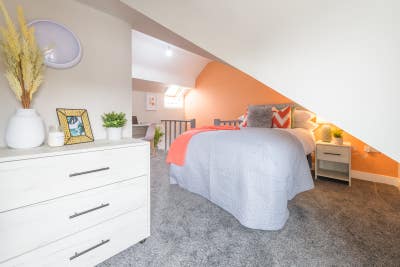 Bills Included Spacious Double Bedroom + En-Suite Main Photo