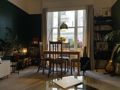 Spacious 1-Bedroom Ground Floor Flat in Prime W2 Main Photo
