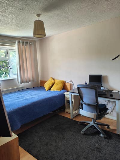 Spacious and cosy double room in Peacehaven. Main Photo