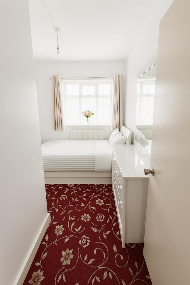 2 Min Walk DLR🚆Bills Inc.⚡️Fibre-Optic🛜Cleaner🧽 Main Photo