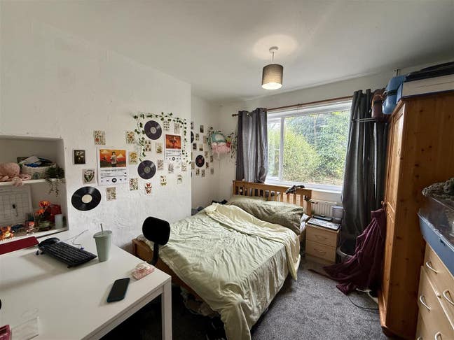 Spacious 4-Bedroom House to Let for 25/26 Main Photo