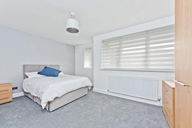  Bright Modern Clean Large Double Bedroom  Main Photo