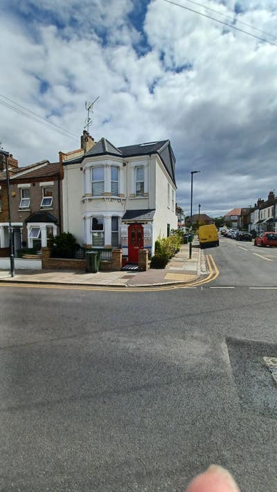 Single room to let Plumstead Main Photo