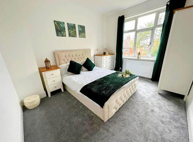 4 bedroom house available in NE4 8RT - £1,300 PCM Main Photo
