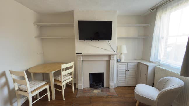 1 bedroom, 1 bathroom terraced house - Available Main Photo
