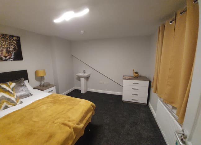 Comfortable room in Eccles M30 (single occupancy) Main Photo