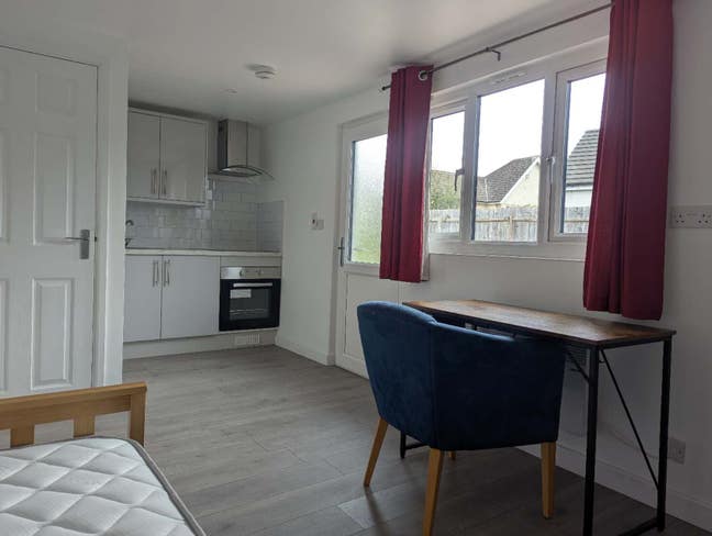 Modern Studio for Rent – Convenient Loca Main Photo