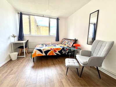 Beautiful room in canning town - plaistow.  Main Photo