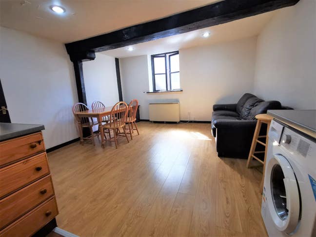 Beautiful one-bedroom apartment Liverpool Center Main Photo
