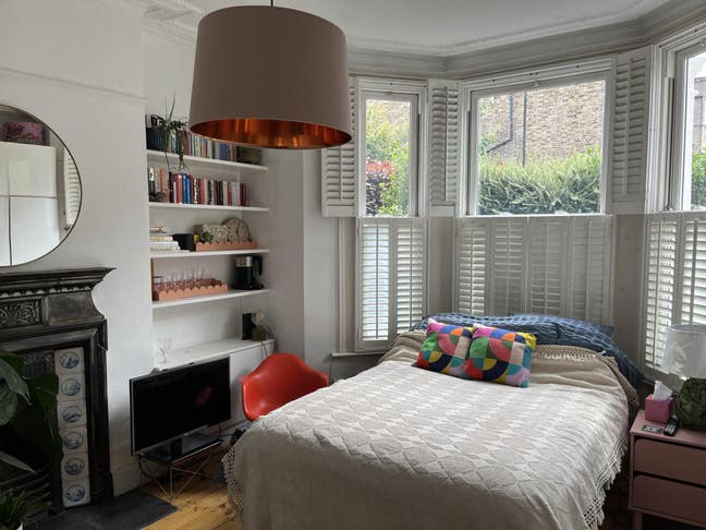 Double bedroom w shared bathroom in South London Main Photo