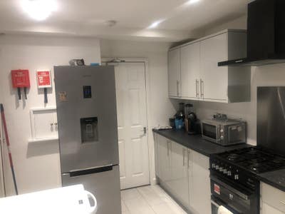 Single room for rent  Main Photo