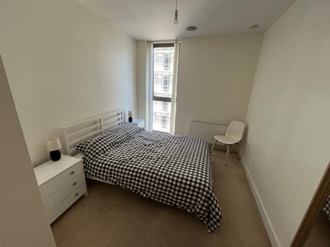 Luxury Fully Furnished Modern Flat Share Main Photo