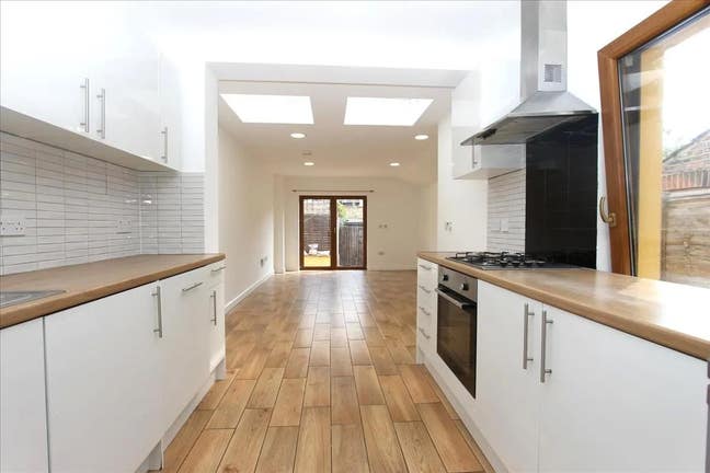3 bedroom House Main Photo