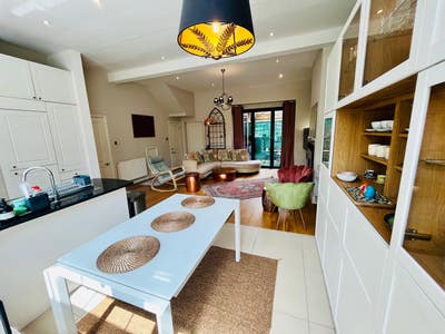 Stunning 4-Bedroom Home for Rent in Putney Main Photo