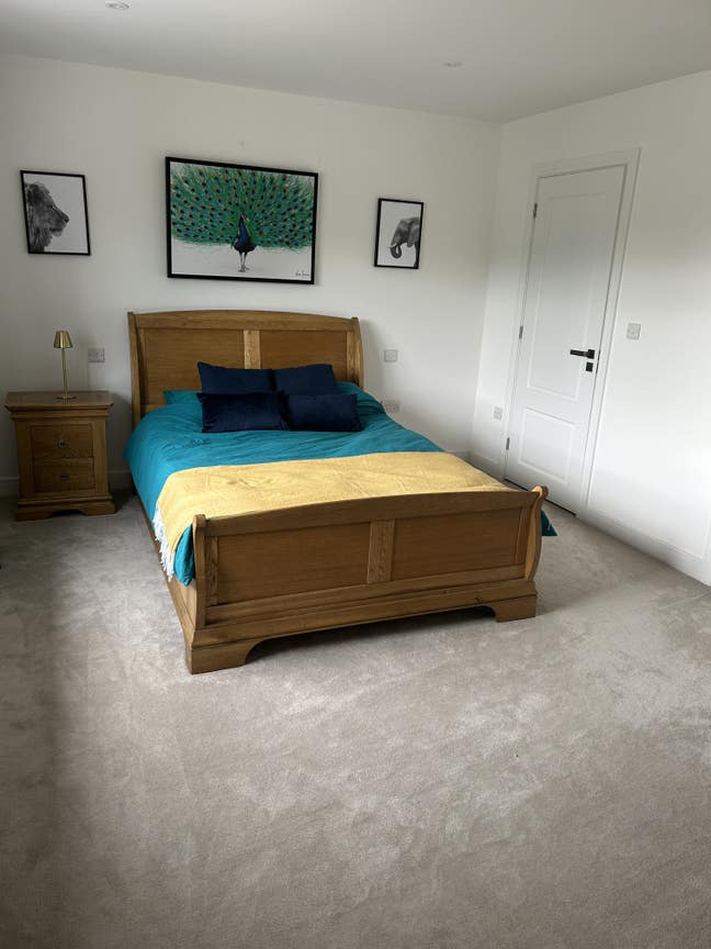 Large En Suite Double Room to rent Main Photo