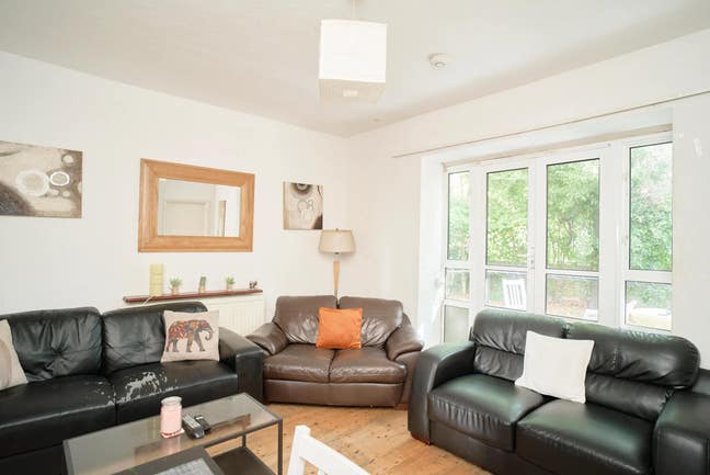 🆕Two rooms, same property. Ideal for friends Main Photo