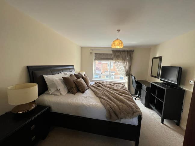 Spacious Ensuite Rooms  Main Photo
