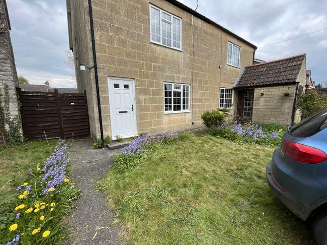 Double bedroom in village close to Bath Main Photo
