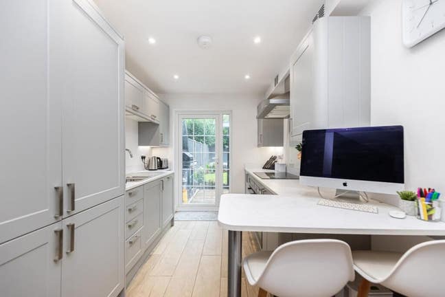 2 Rooms In Modern Town House In BH2 - Bills Inc Main Photo