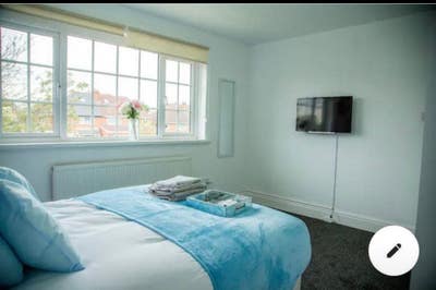🏡Spacious double room available (B36) Main Photo